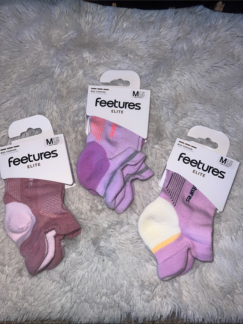 FEETURES ELITE MAX CUSHION SOCKS